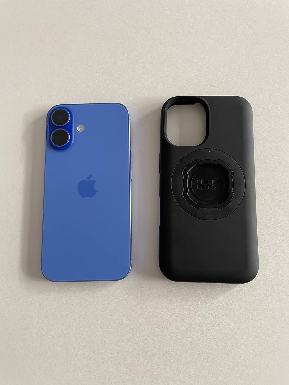 iPhone 16 256GB ocean blue