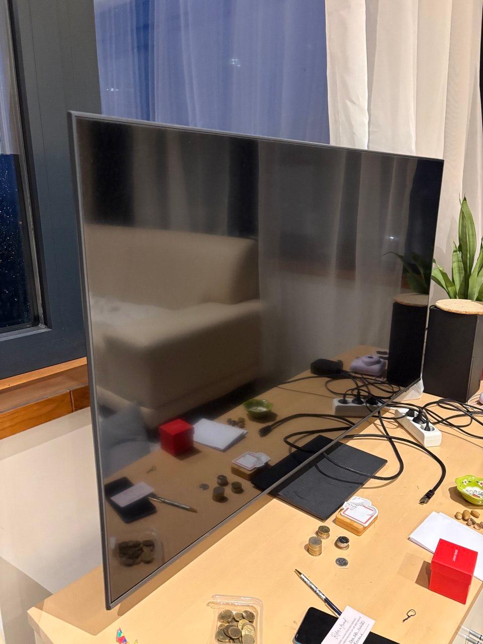 Prodajem televizor Samsung QLED 55" (Q70B) — Beograd