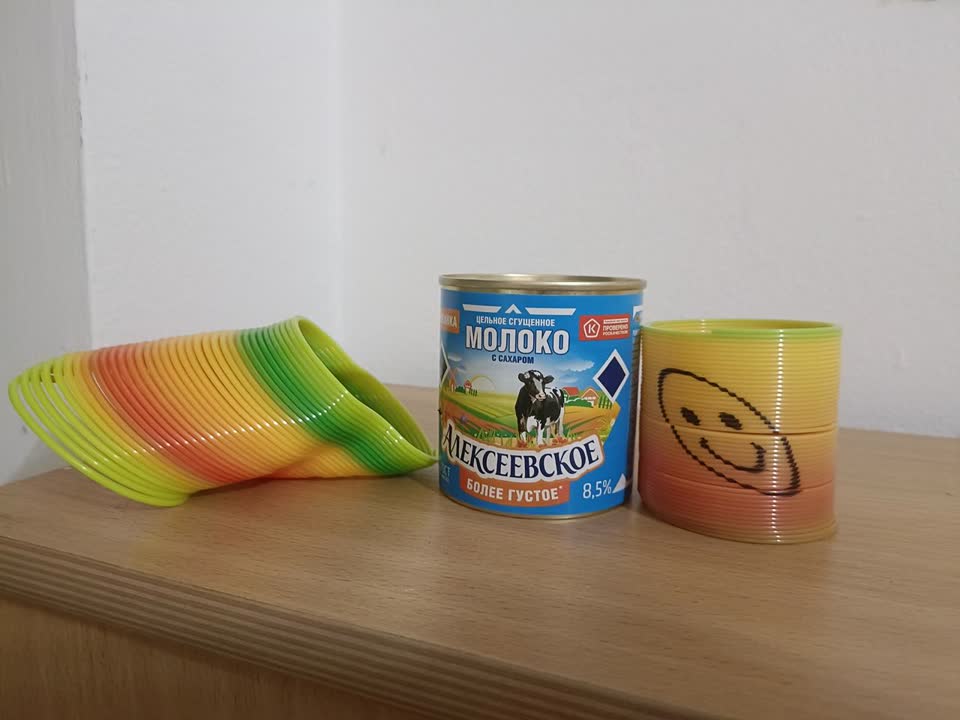 Игрушки и головоломки за киндер
