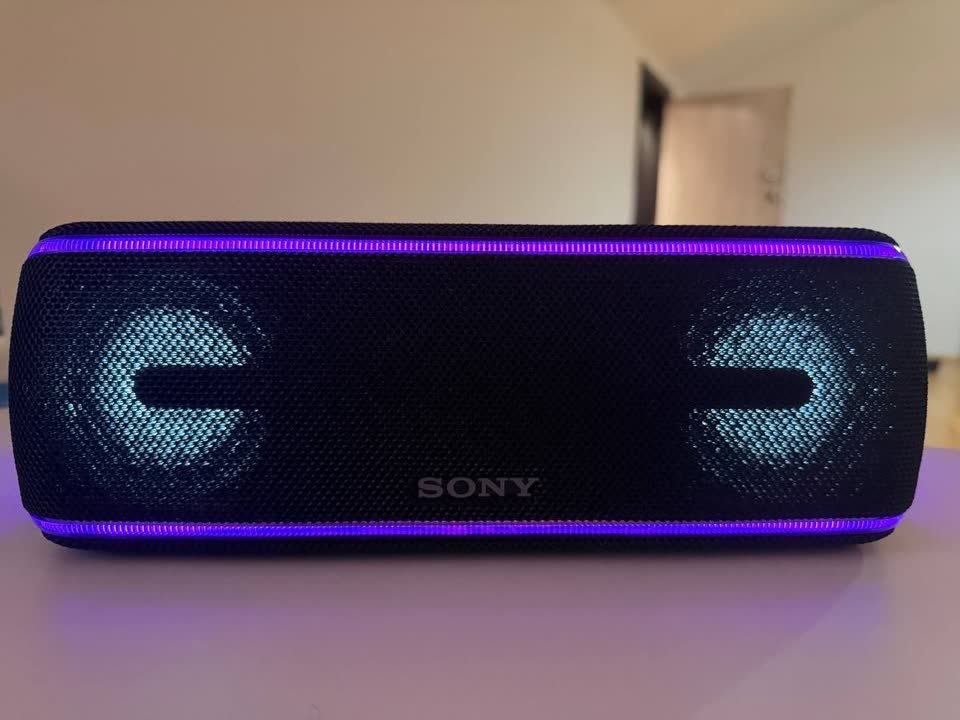 Продаю портативную колонку Sony SRS-XB41