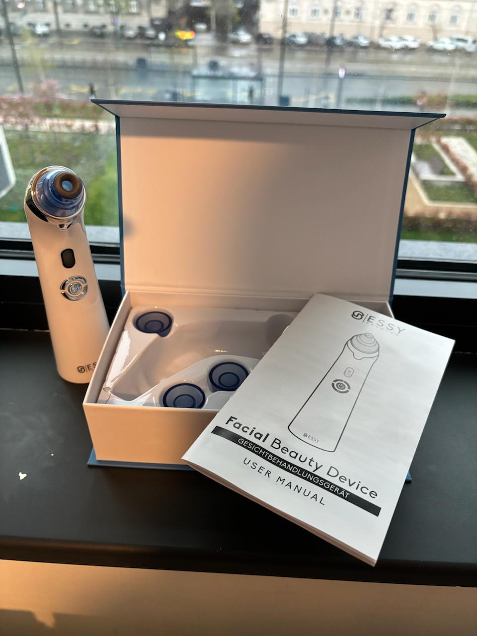 1. Дарсонваль (High Frequency Facial Machine) с насадками.