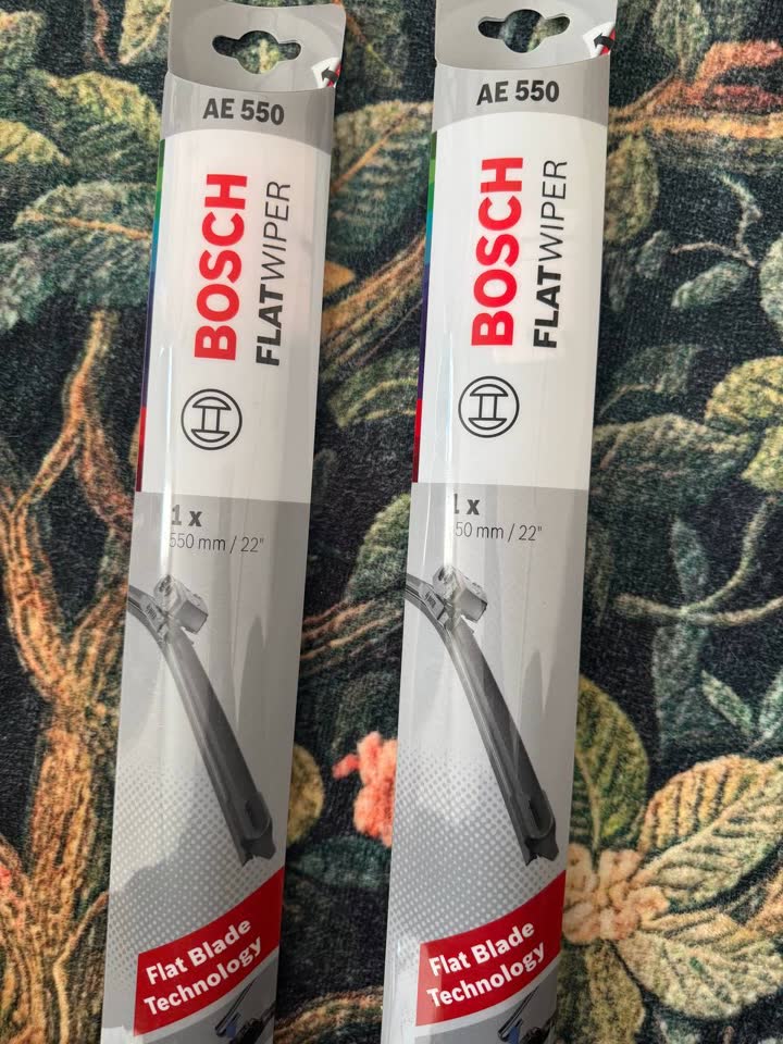 Продам дворники Bosch Flat Wiper AE550 (550mm)