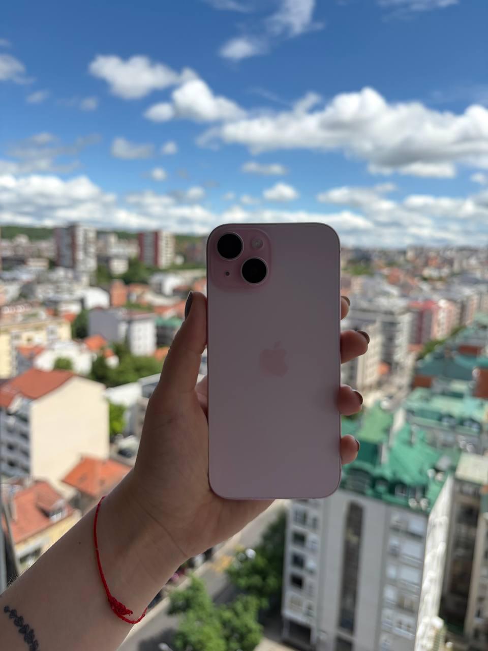 iPhone 15 128GB