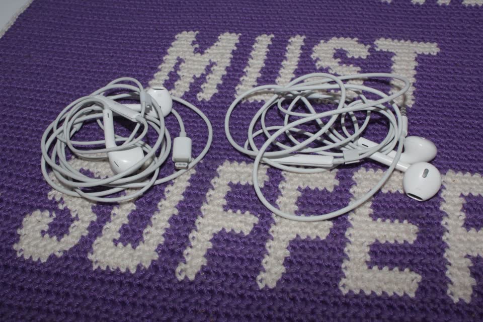 Продам оригинальные Apple Earpods