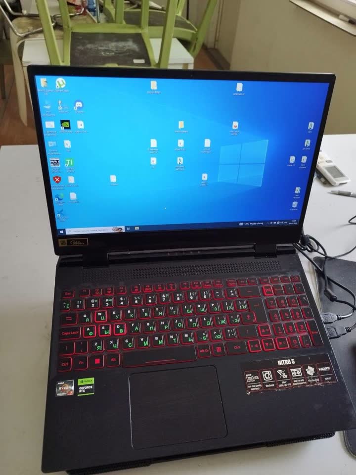 Prodajem laptop Acer Nitro 5