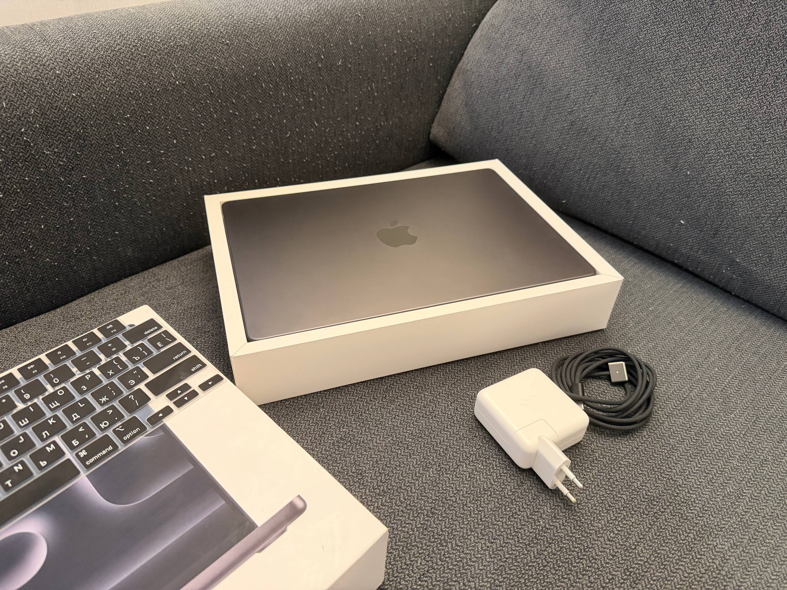 MacBook Pro M4 14’ 16/512