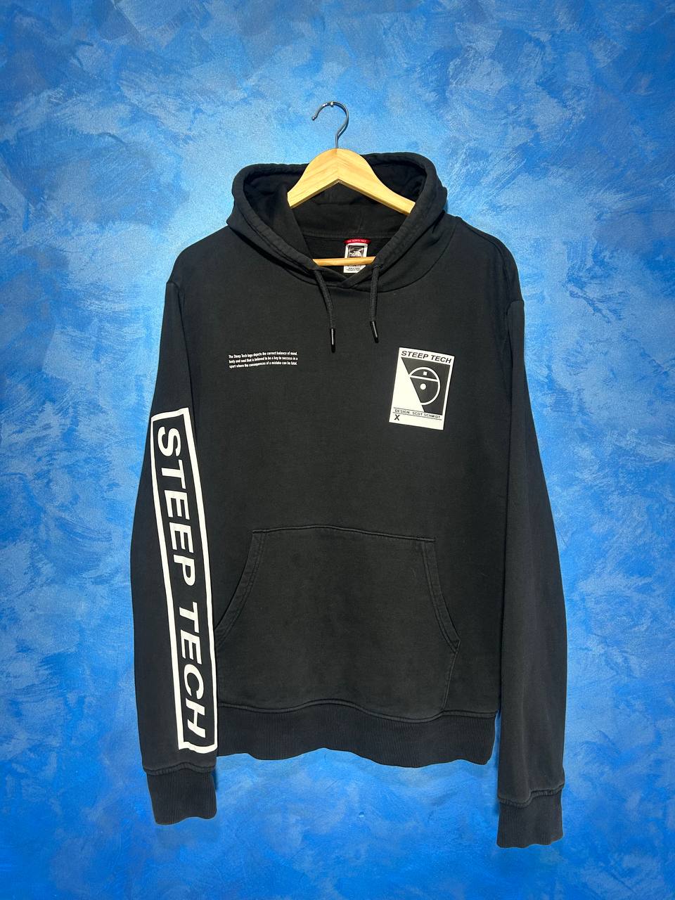 Duks The North Face, veličina L, odlično stanje 1800 dinara