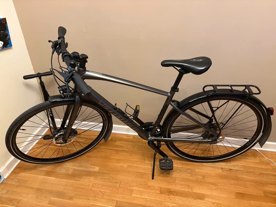 Продам качественный велосипед Specialized Sirrus 3.0
