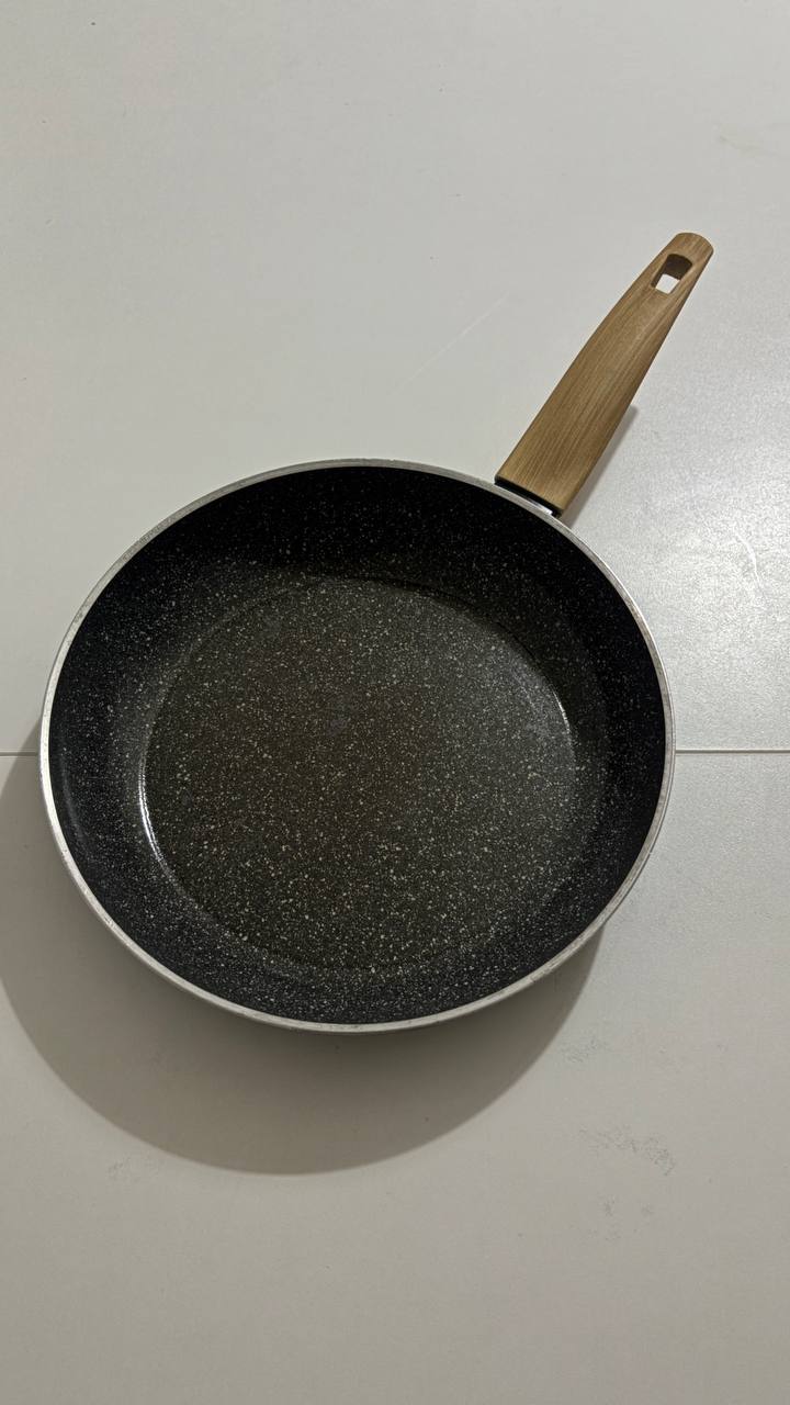 Poklanjam tiganj IKEA 28 cm