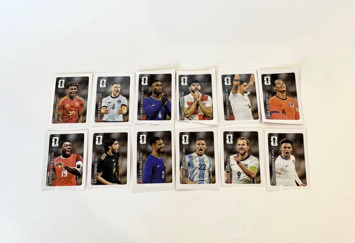 Prodajem kompletan set ograničenih zvaničnih nalepnica iz saradnje Panini i Coca-Cola za