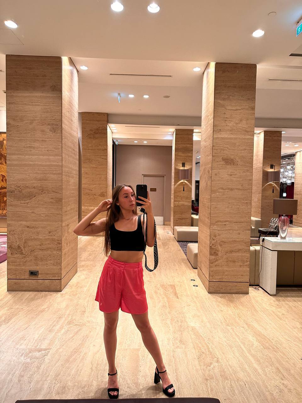 Продаю костюм розовый Stradivarius M