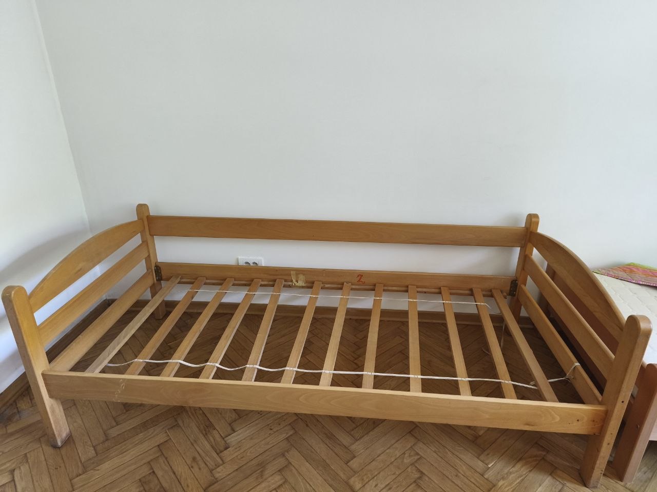 Poklanja se krevet
