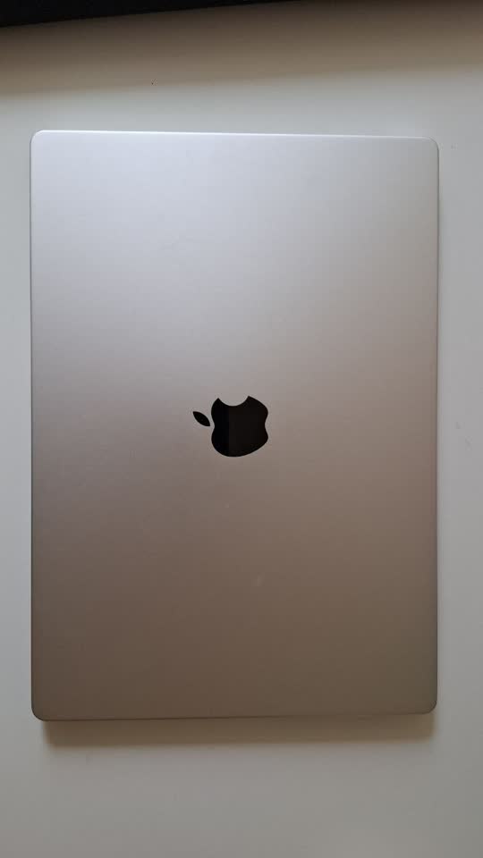 Продаю MacBook M1 PRO