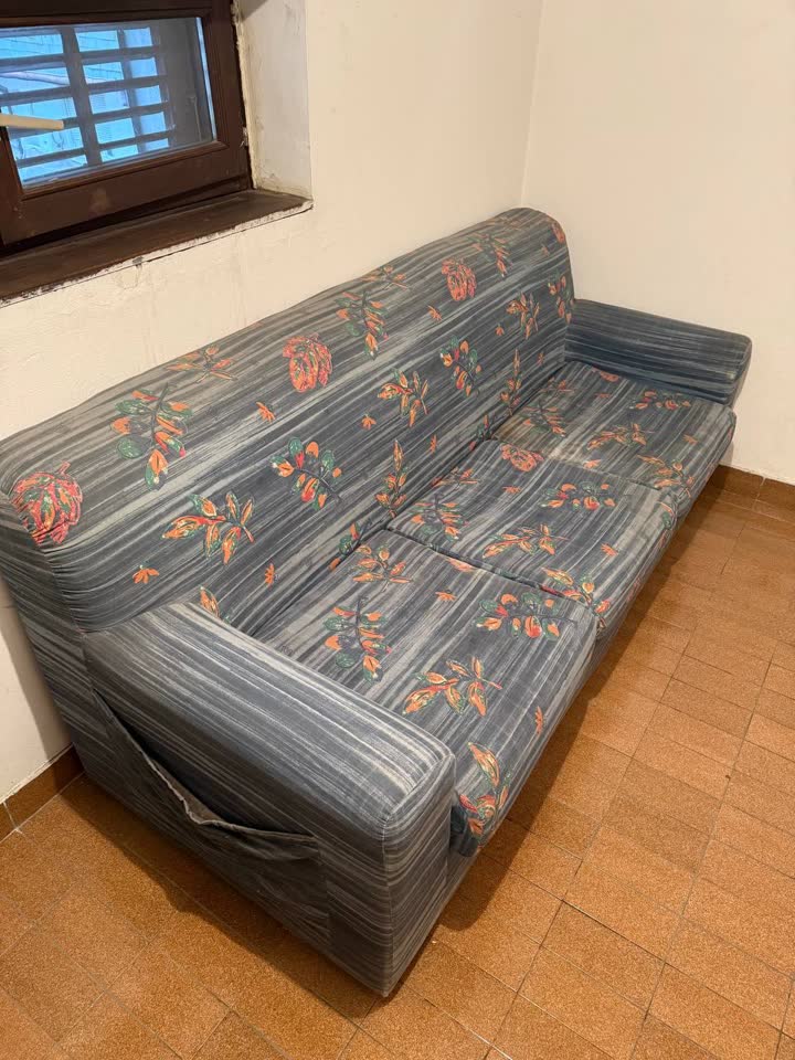 отдаю за самовывоз, адрес dragana rakica 51, zemun