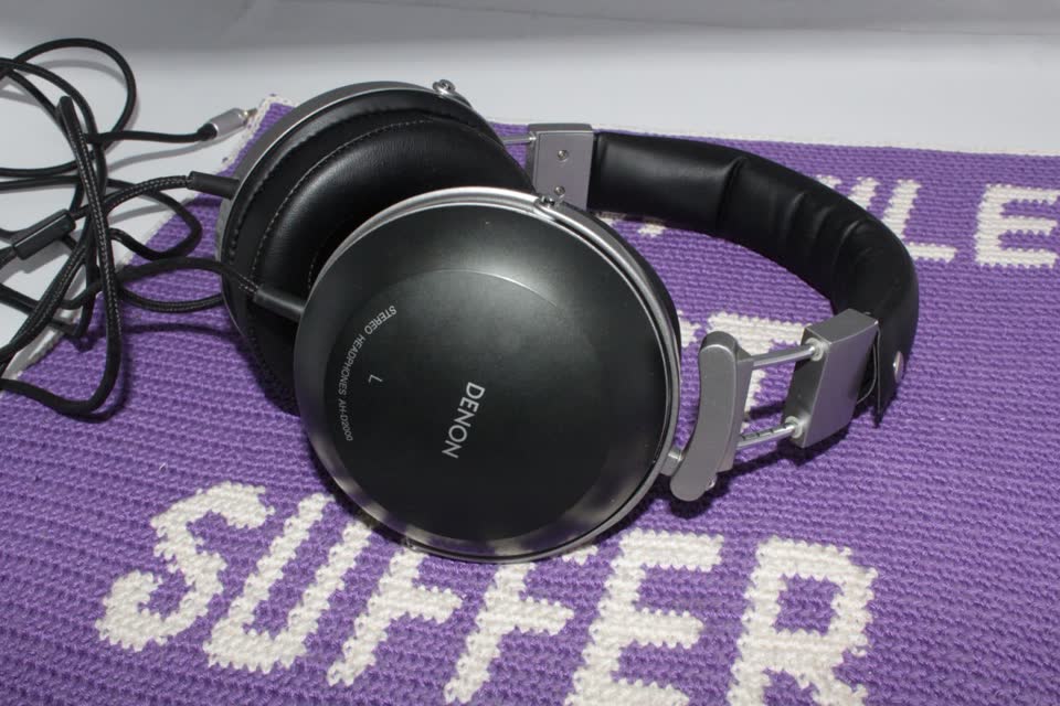 Продам наушники Denon AH-D2000