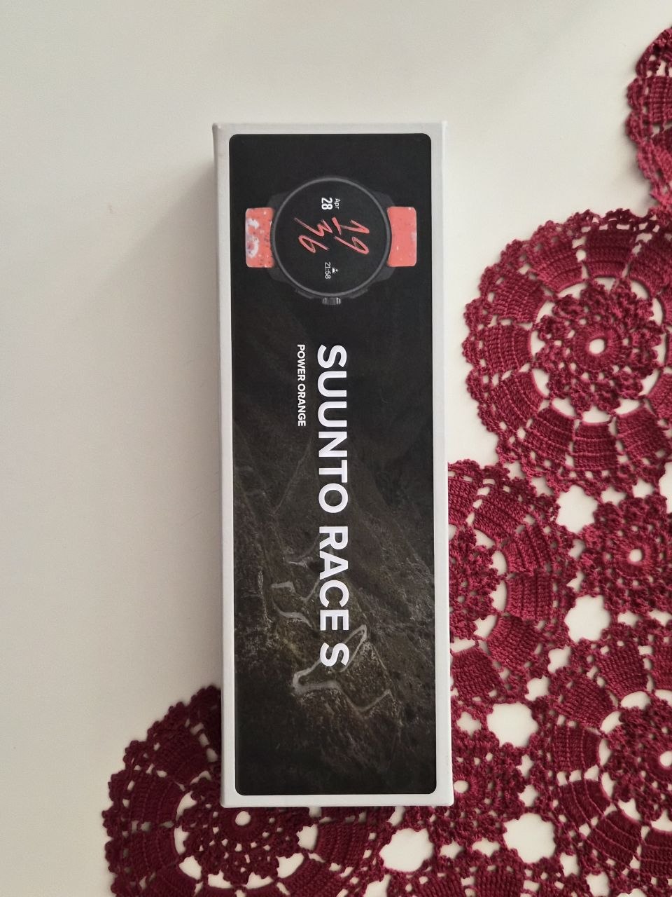 Продам часы Suunto Race S