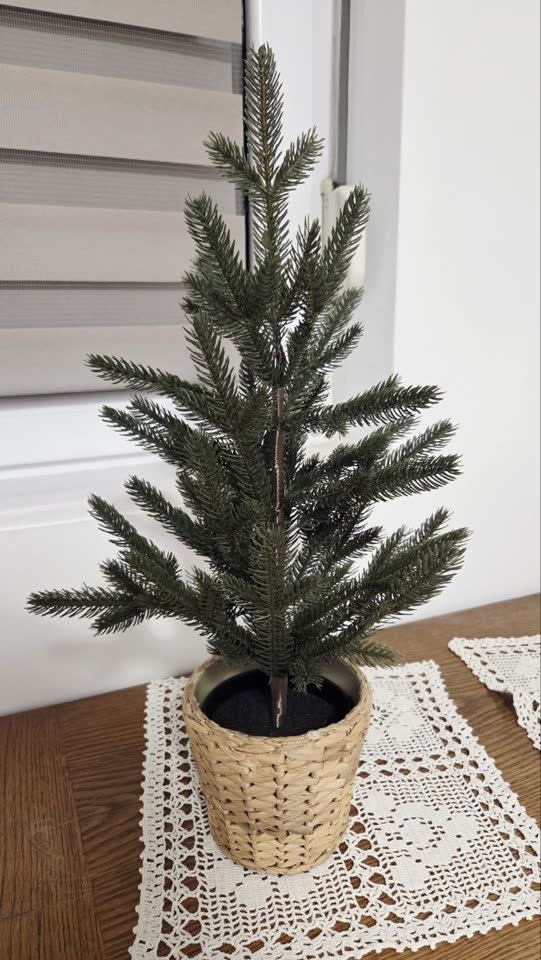 Искусственная ель с горшком IKEA
