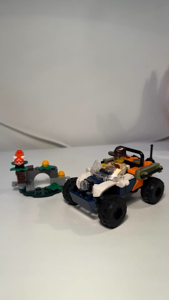 Lego «Исследователь джунглей» 60424