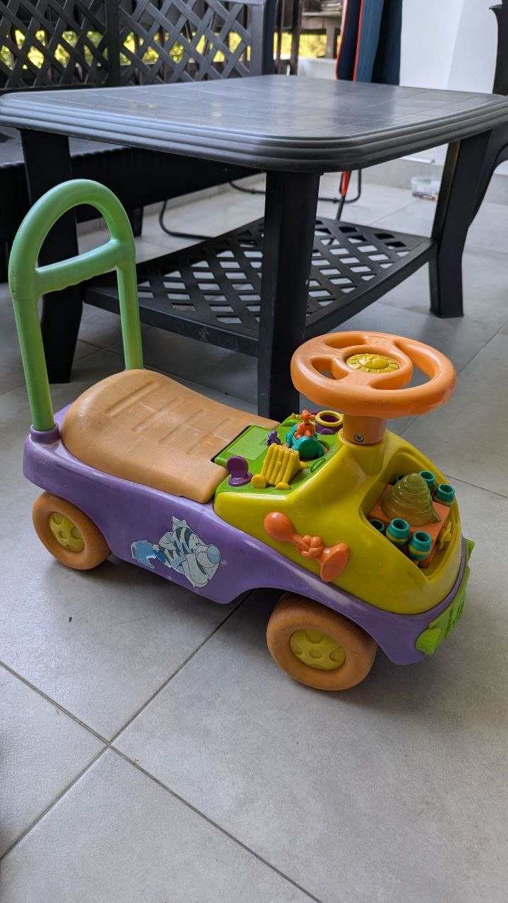 Poklanjam