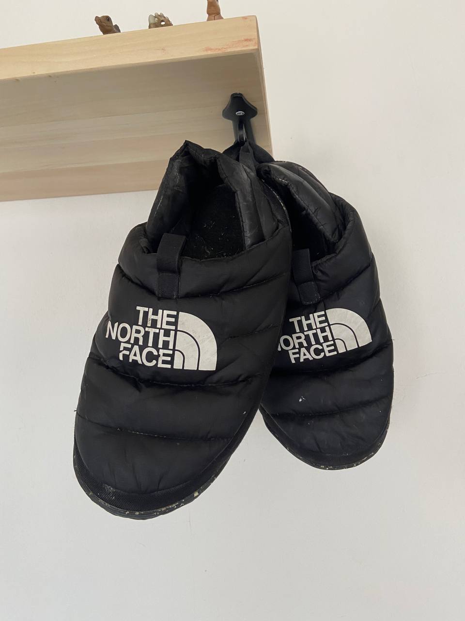 Продам походные теплые тапки North Face 43 размера