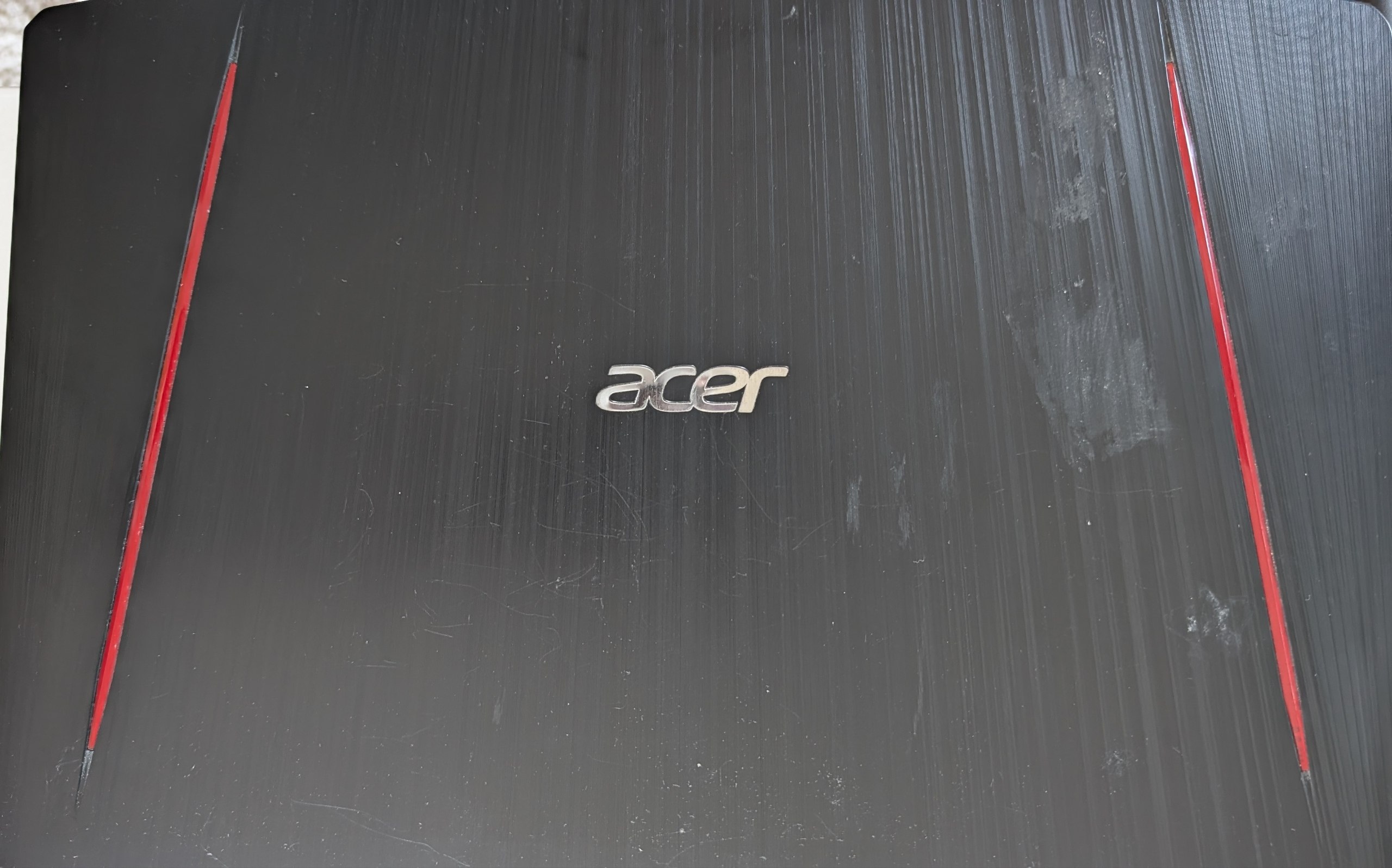 Prodajem laptop Aspire VX5-591G