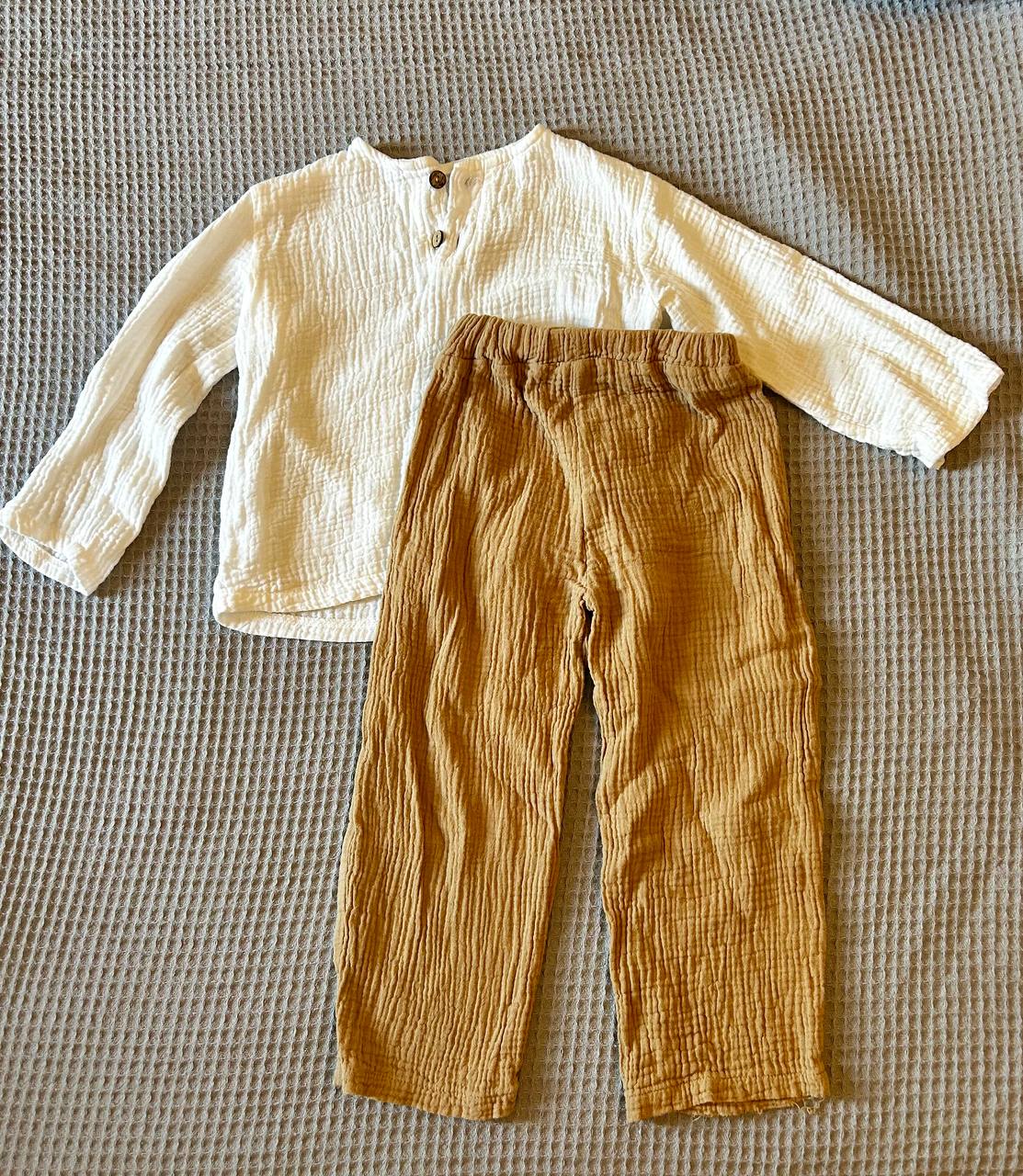 Muslin kostim