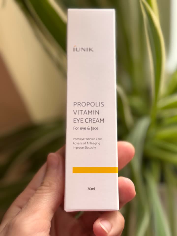 iUNIK Витаминный крем для кожи вокруг глаз Propolis Vitamin Eye Cream