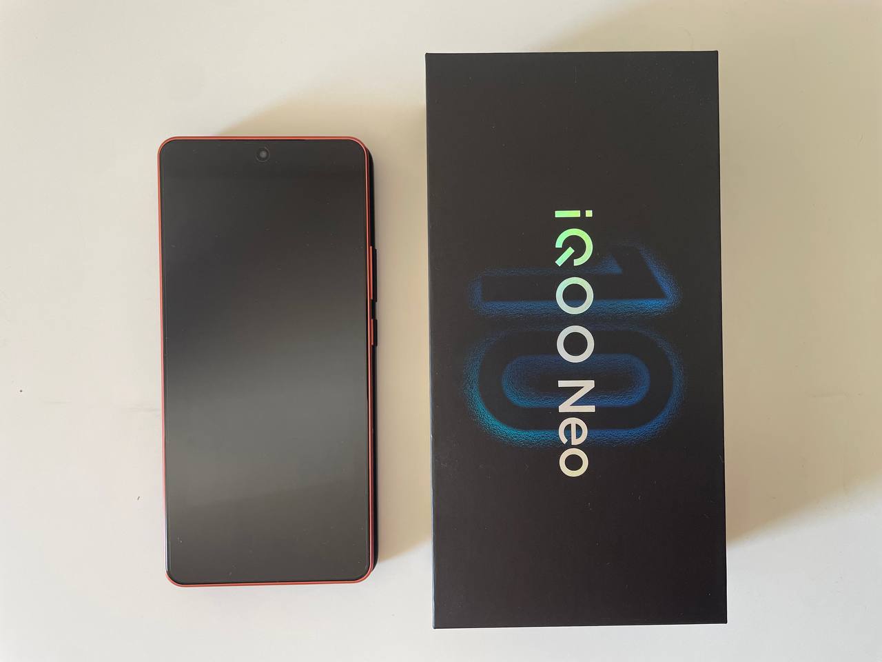 Продаю смартфон IQOO Neo 10 16 + 512gb