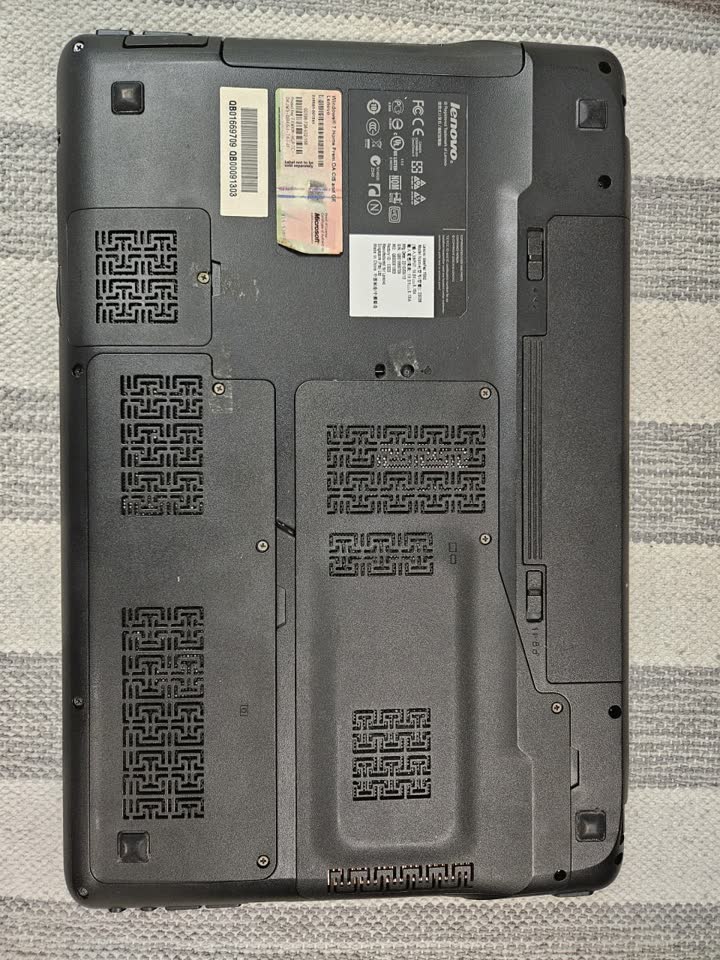 Lenovo IdeaPad Y560