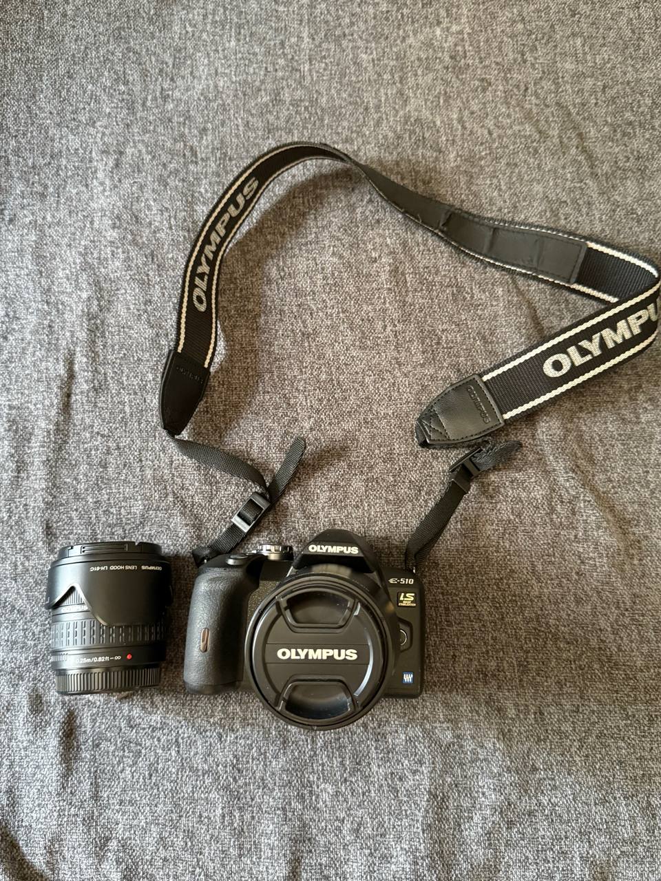 Фотоаппарат Olympus E-510 с двумя объективами и чехлом