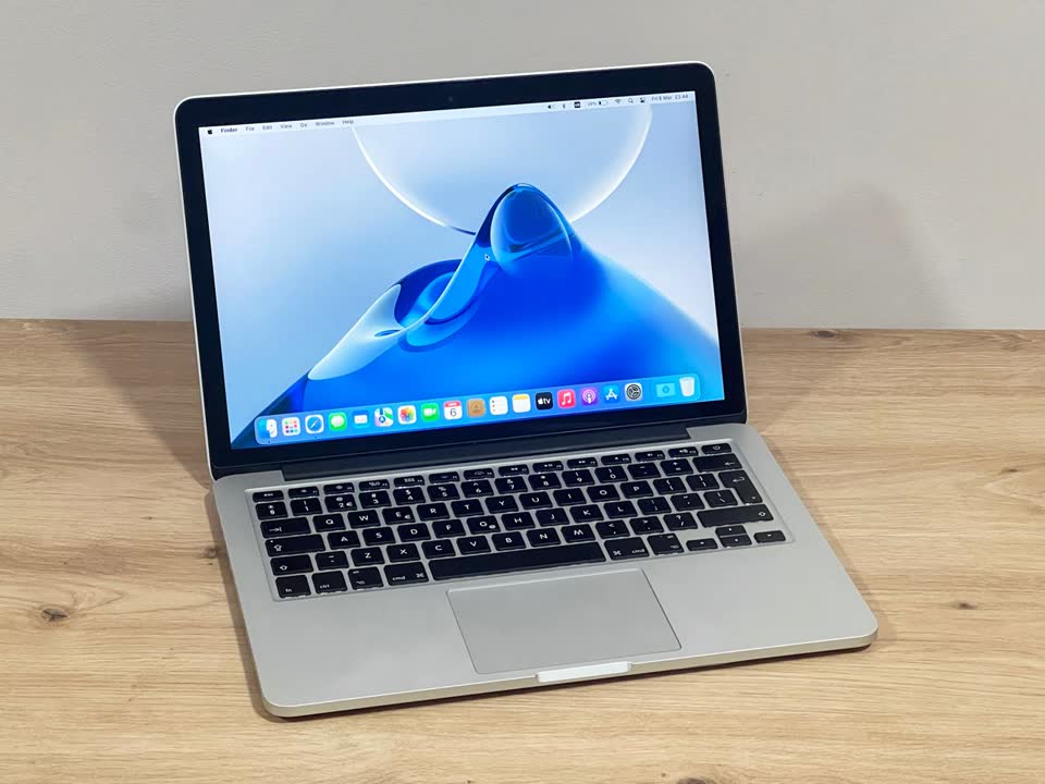 Apple MacBook Pro Retina 13-inch (Early 2015)