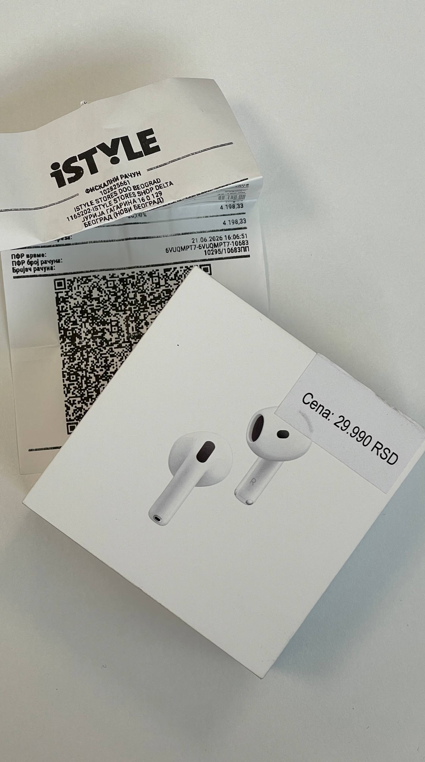 Продам новые AirPods 4 ANC