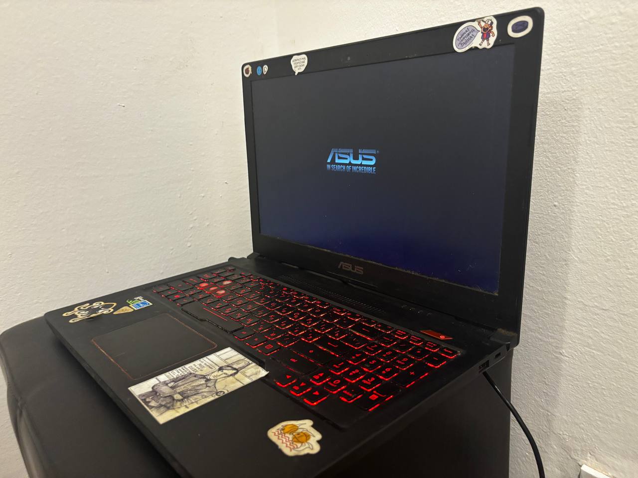 ASUS gejmerski laptop