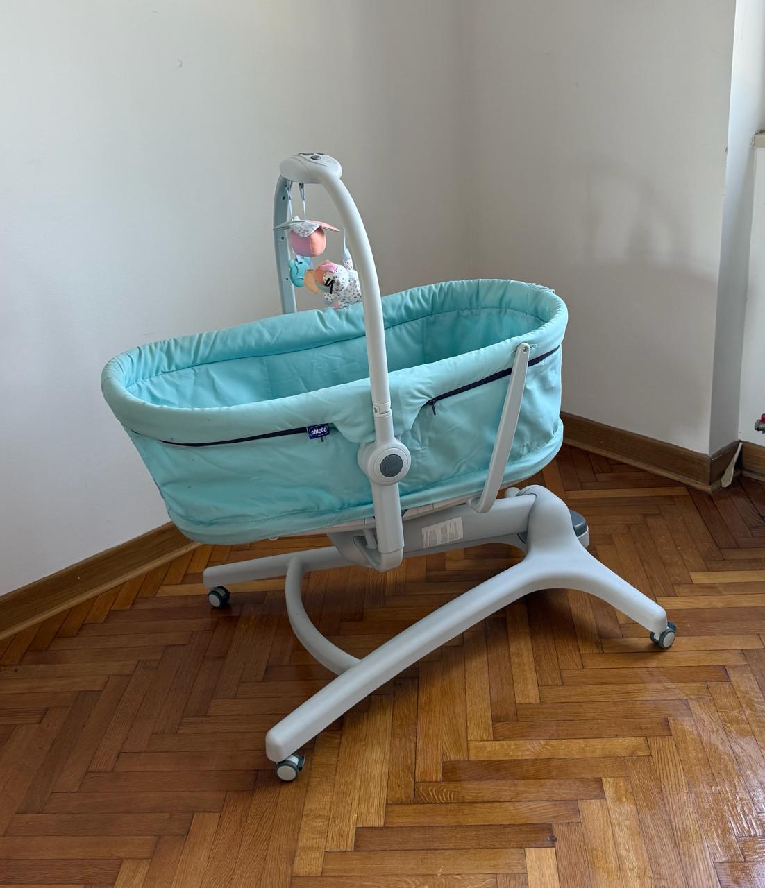 Prodajem stolicu-ležaljku Oribel Coccoon i kolevku Chicco Baby Hug 4-u-1