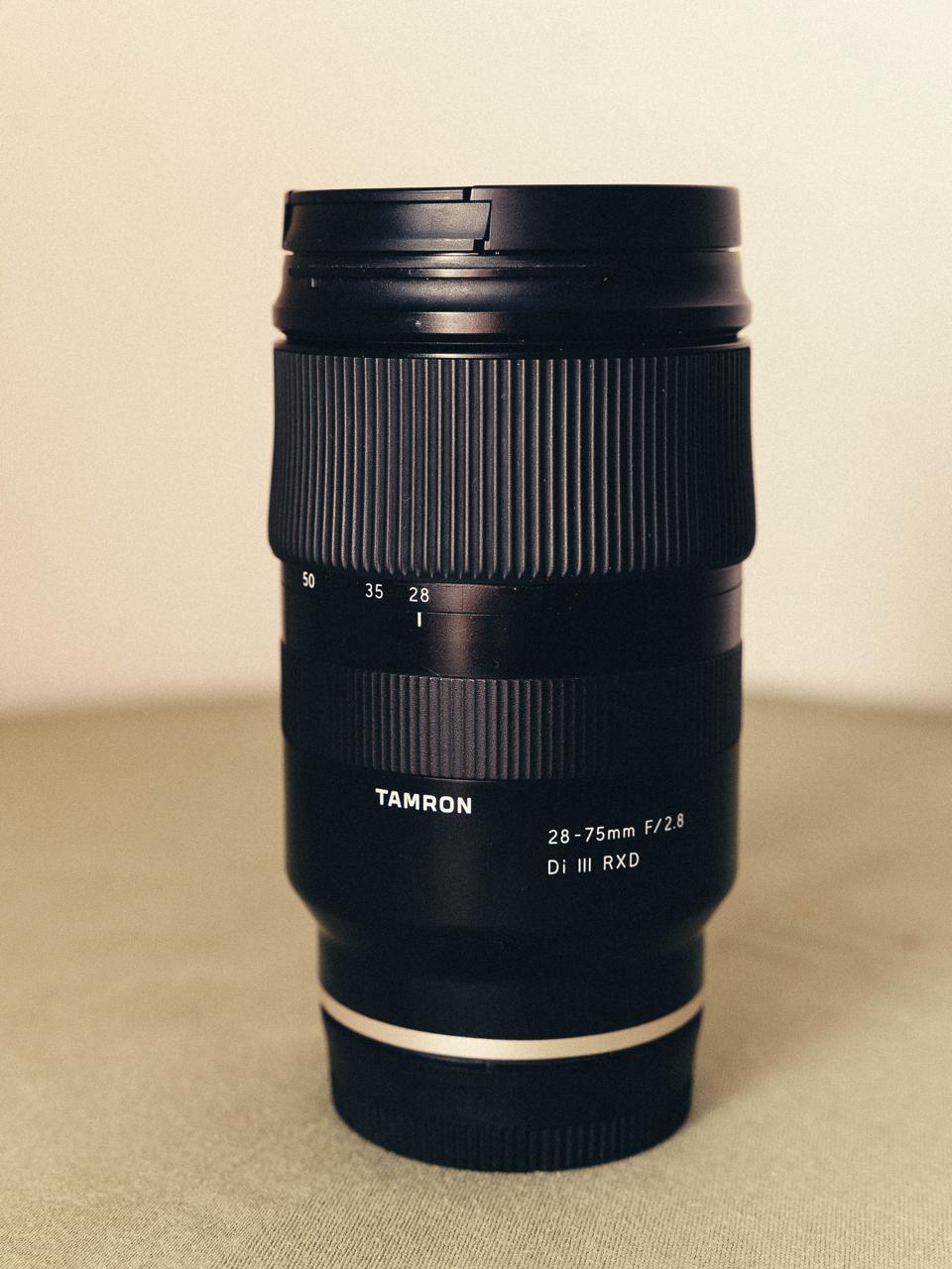 Tamron 28-75mm f/2.8 Di III RXD для Sony FE — под ремонт / на запчасти