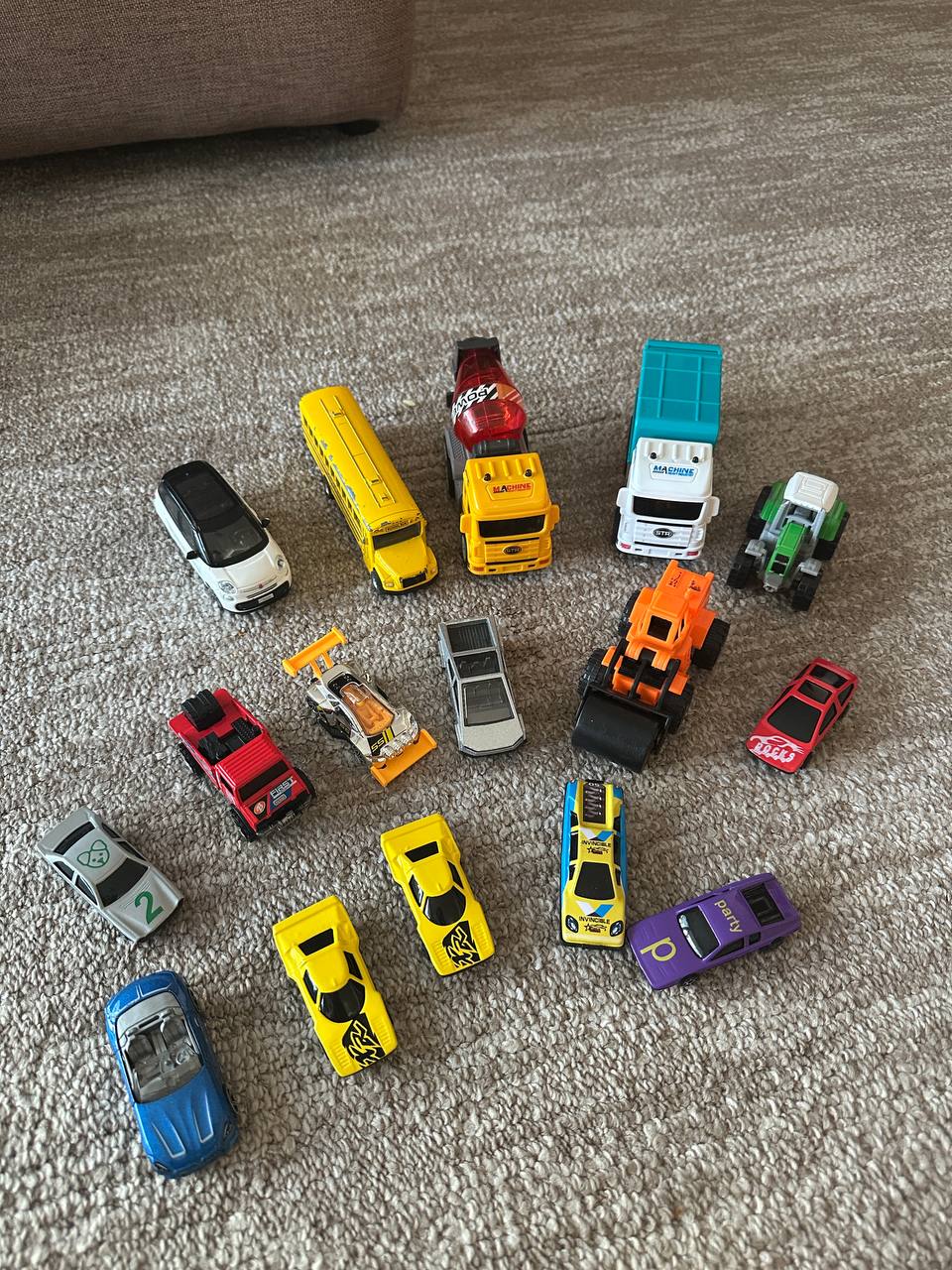 Poklanjam sve automobile
