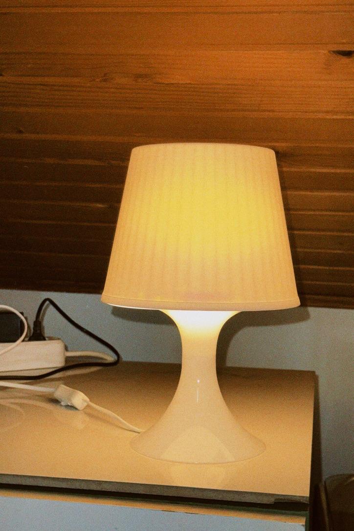 Stona svetla IKEA LAMPAN