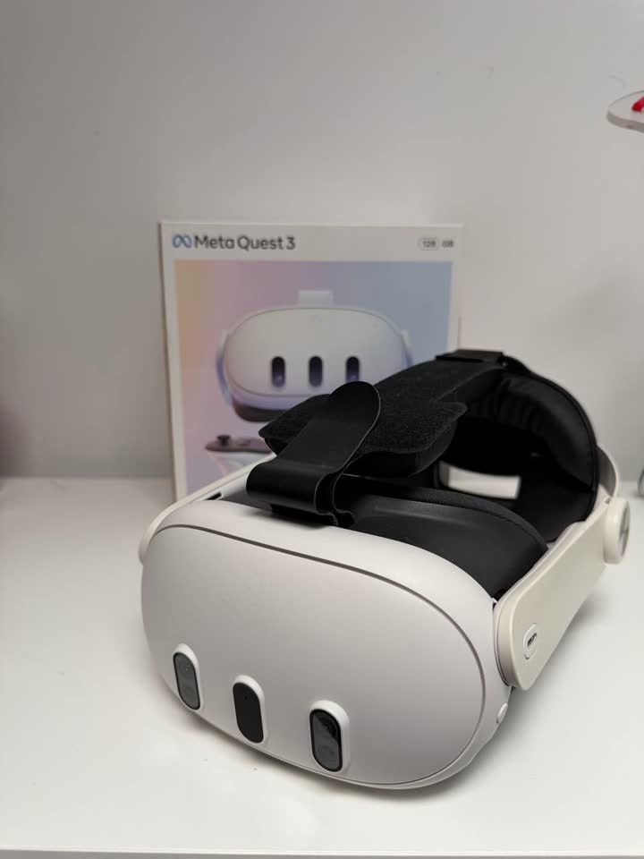 VR šlem Meta Quest 3 128GB