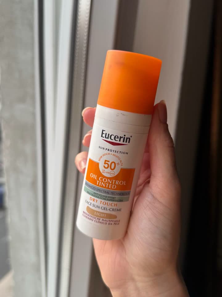 SPF EUCERIN oil control для жирной/проблемной кожи - tinted LIGHT