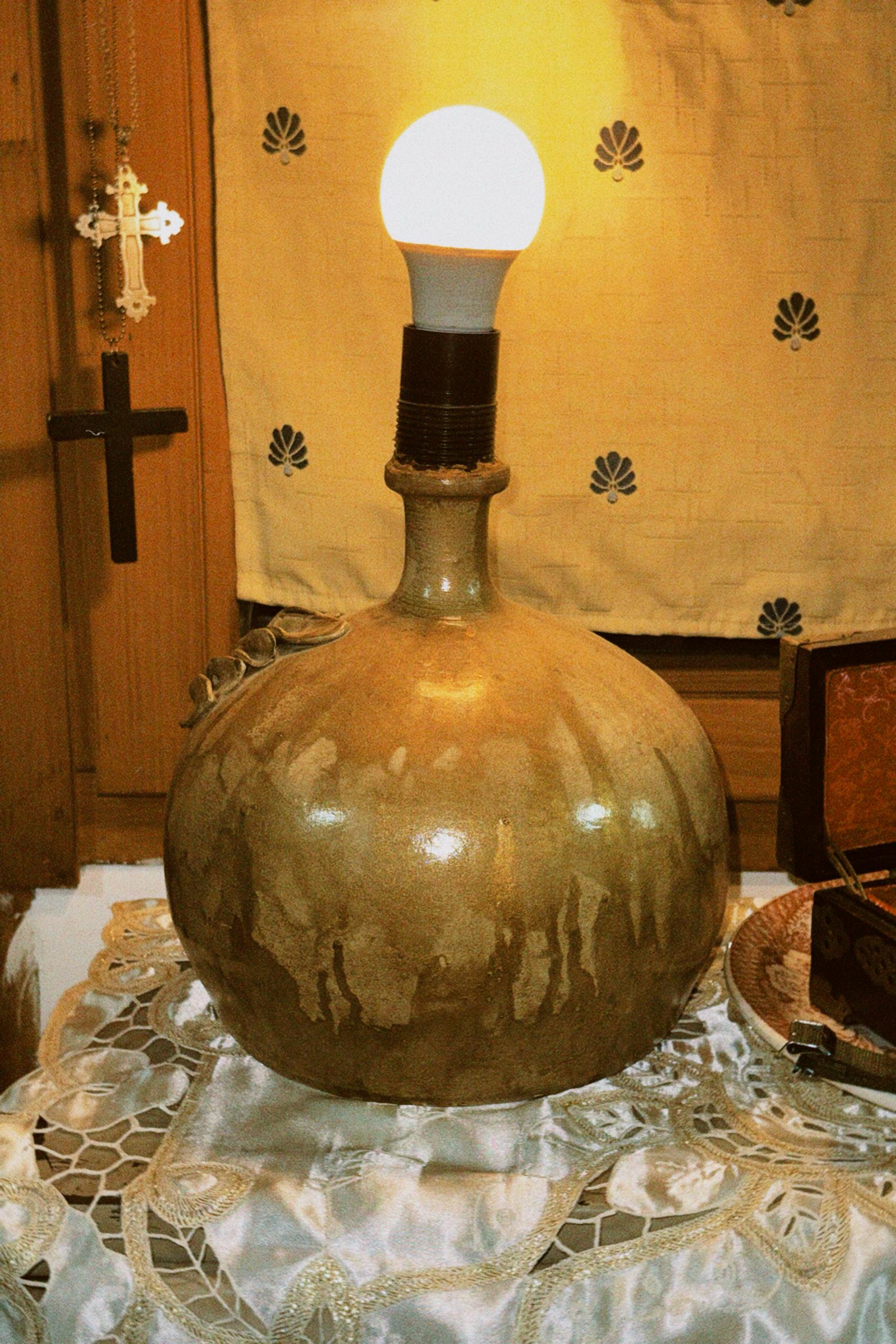 Vintage keramička stona lampa
