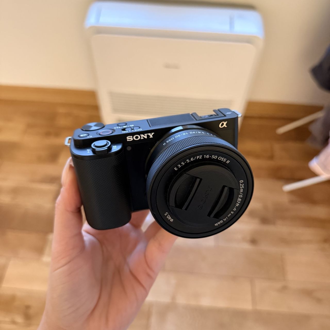 Продам Беззеркальный фотоаппарат Sony ZV-E10 Kit + 16-50mm II