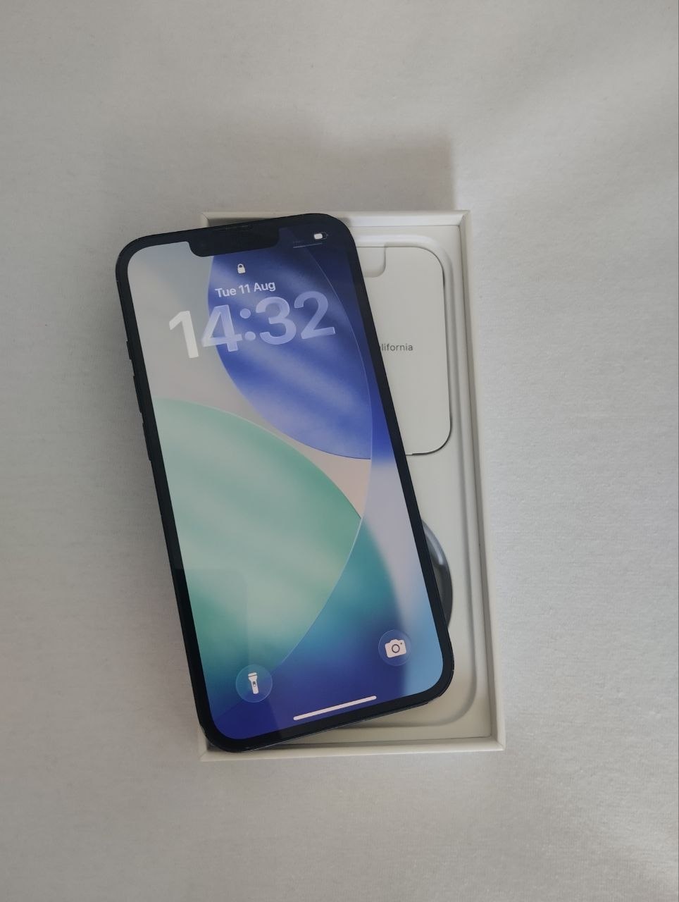 Prodajem iPhone 13 Midnight, 128 GB