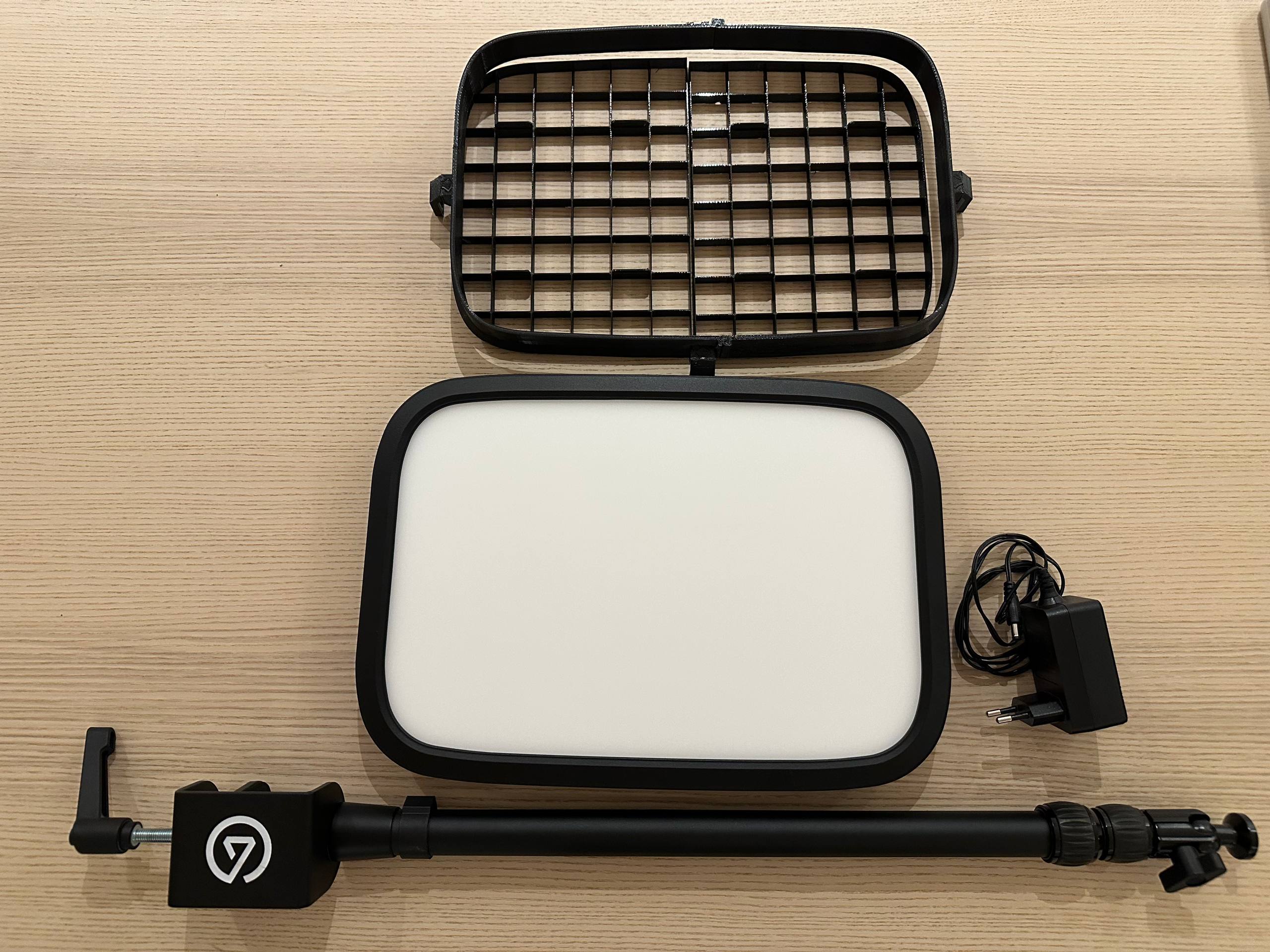 Corsair Elgato Key Light i Master Mount L + Flex Arm L