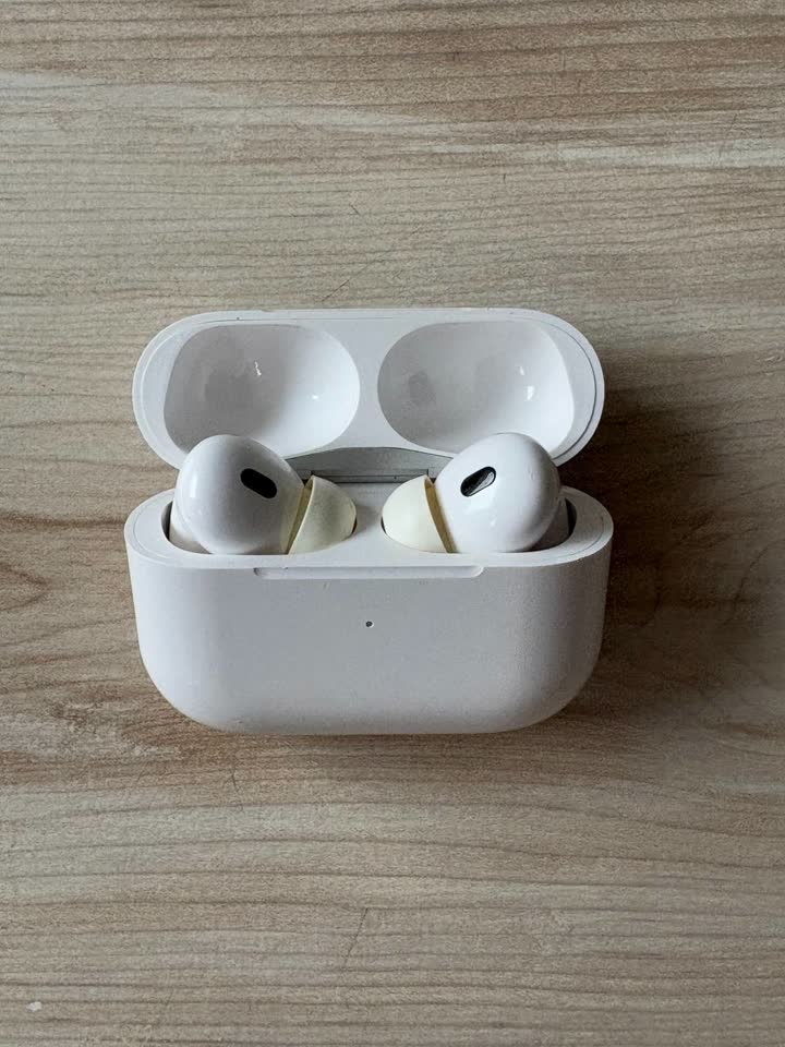 Наушники AirPods Pro