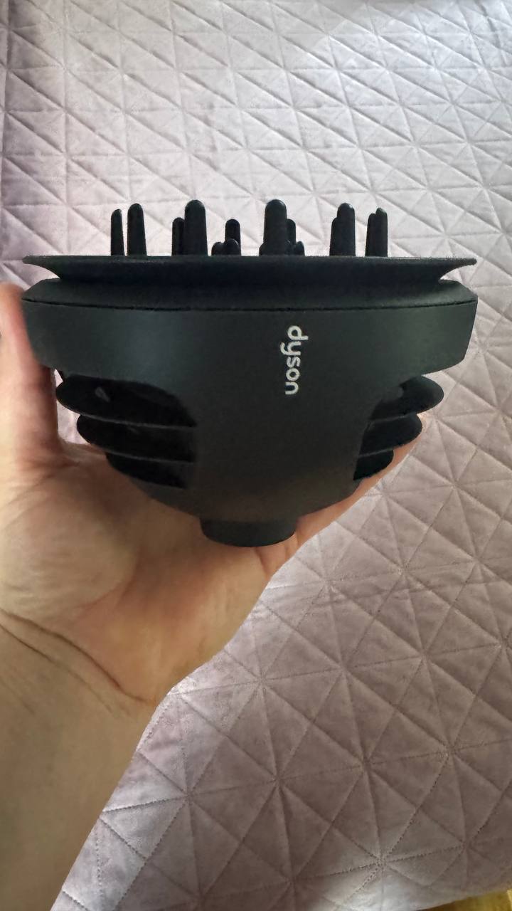 Продаю насадку от фена Dyson