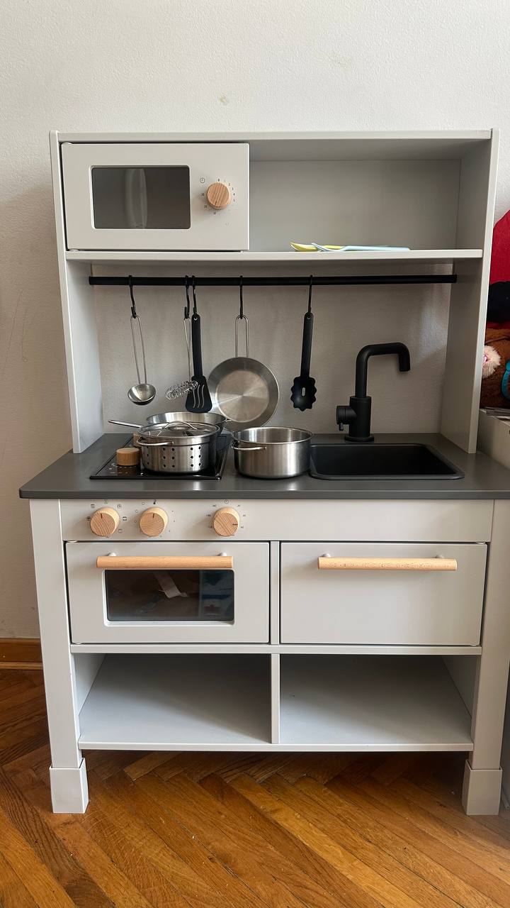 Dečija kuhinja IKEA