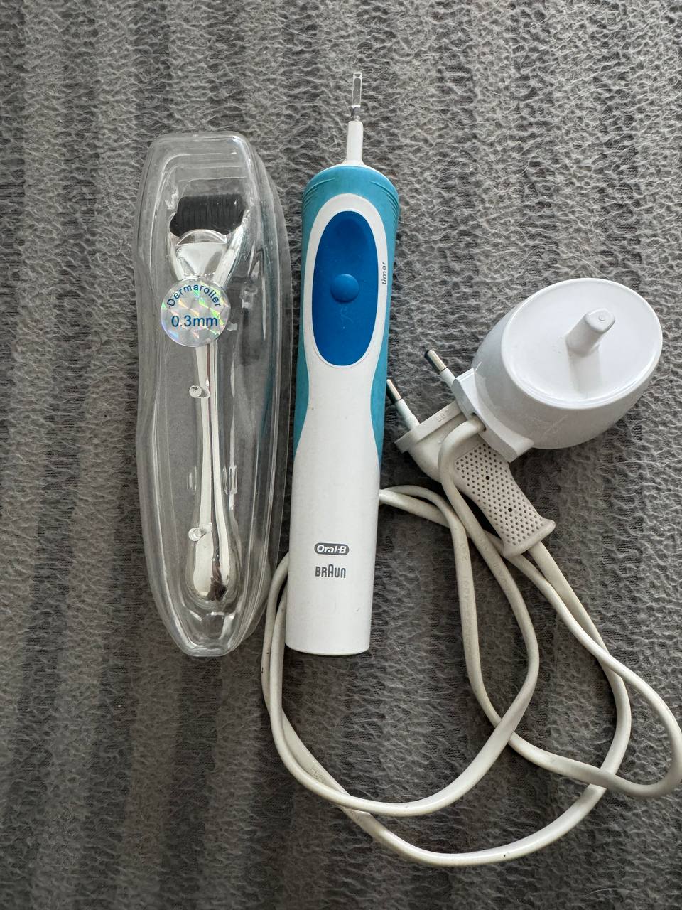Mezoroler i četkica za zube sa punjačem Oral-B