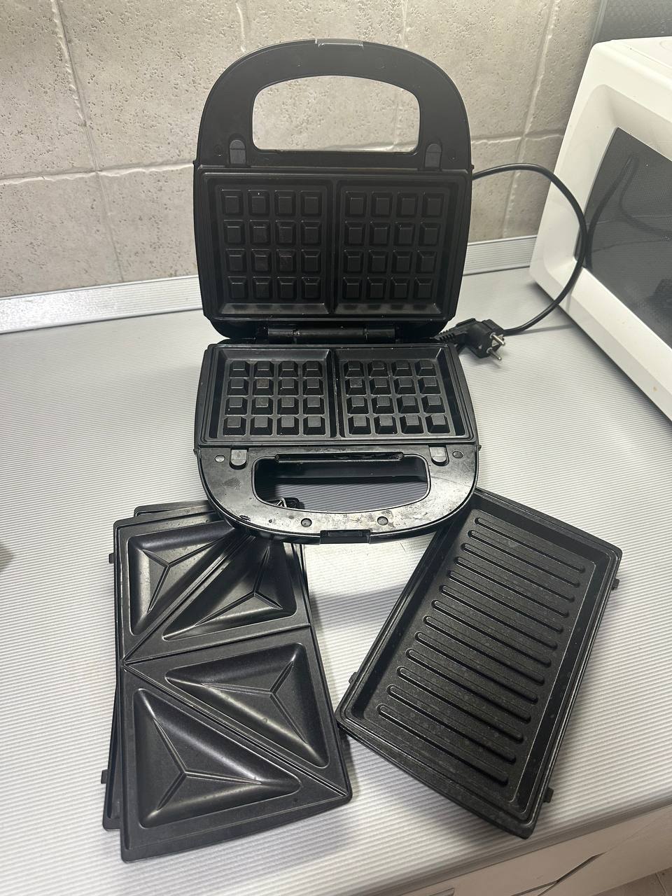 Aparat toster za sendviče, sendviče i vafle Silver Crest. 750 vati.