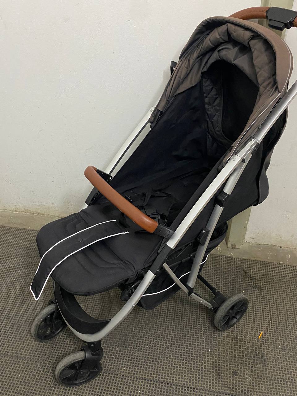 Коляска, 7000 дин