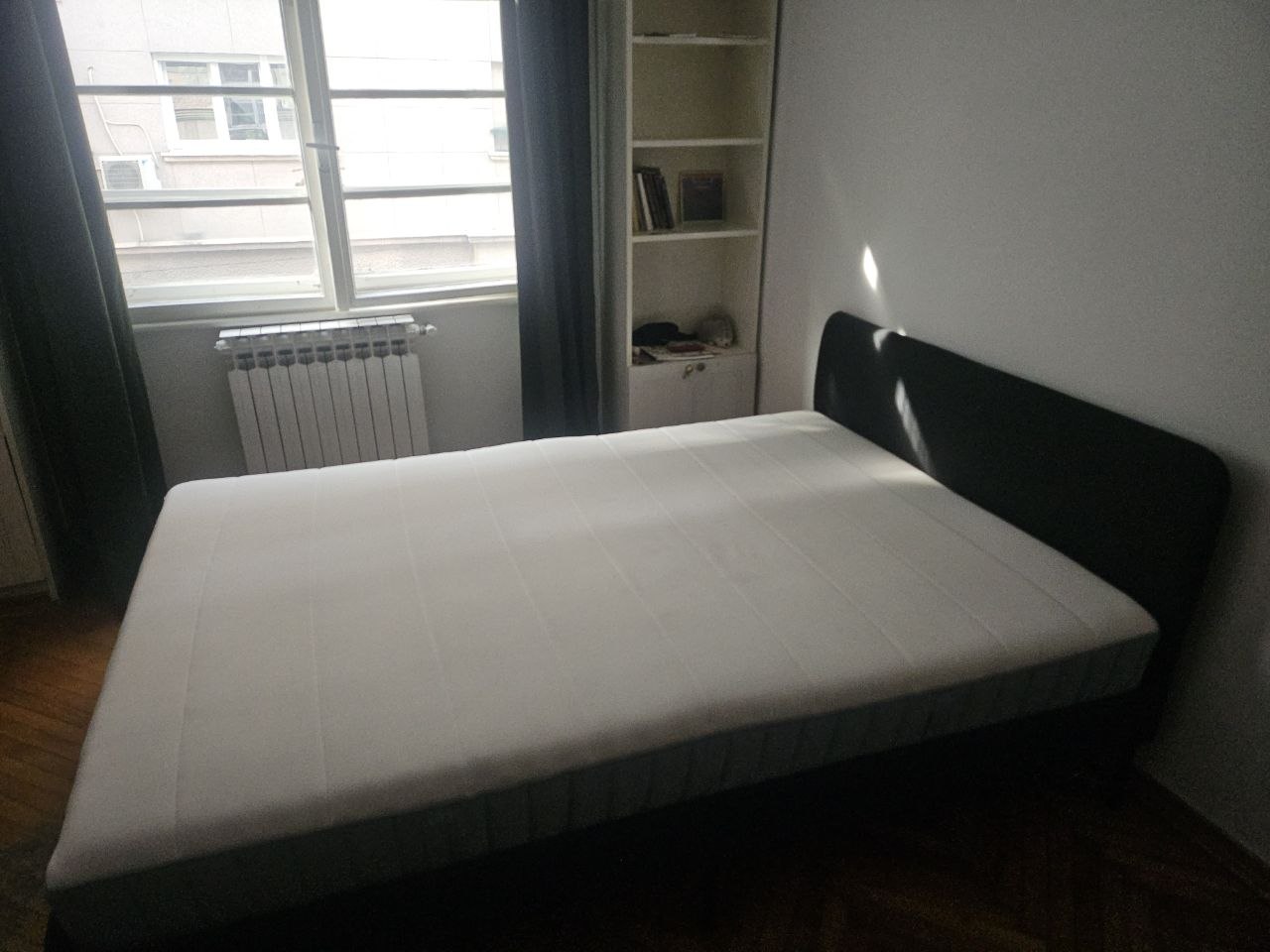 Krevet Slattum i dušek Vesteröy